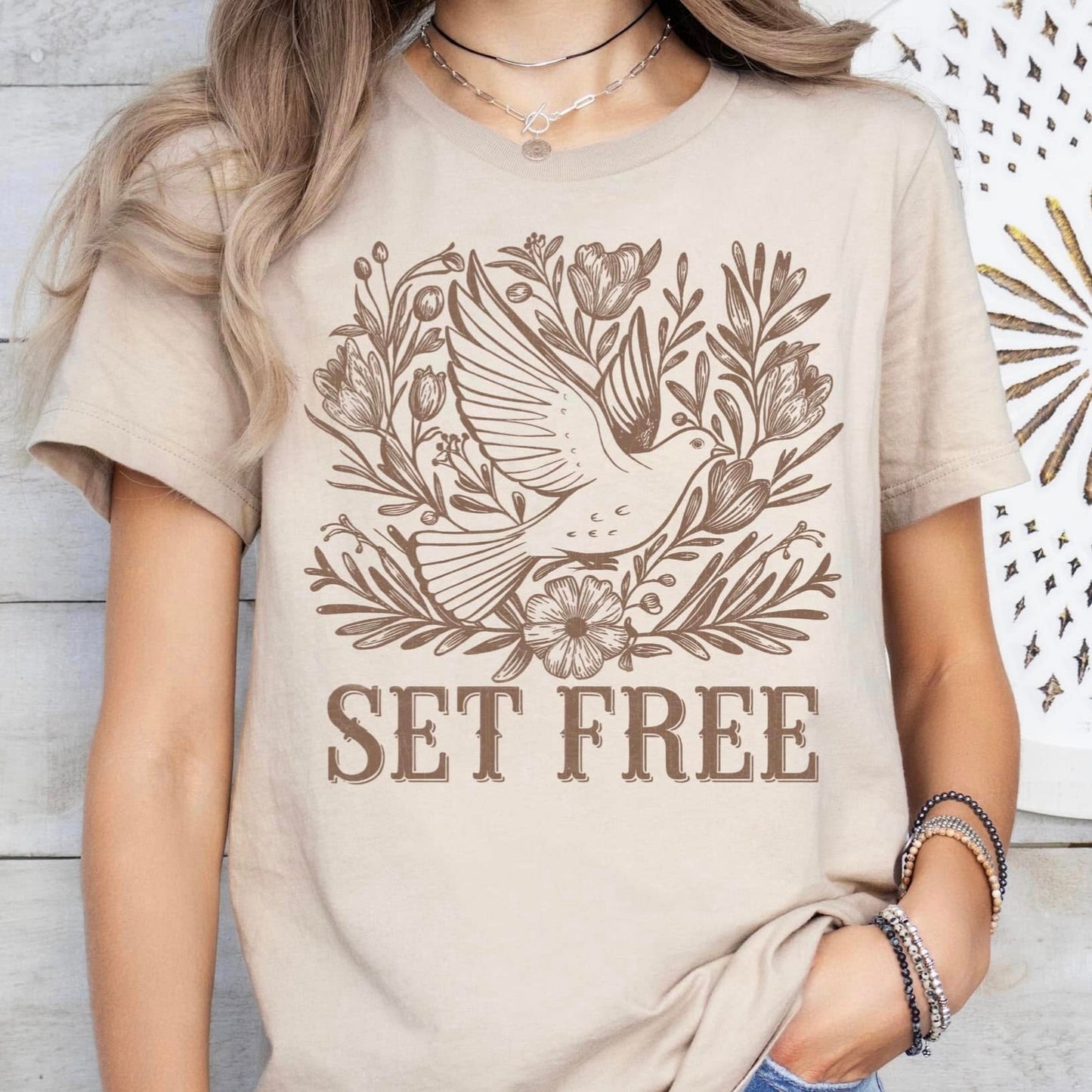 Set Free Graphic Tee