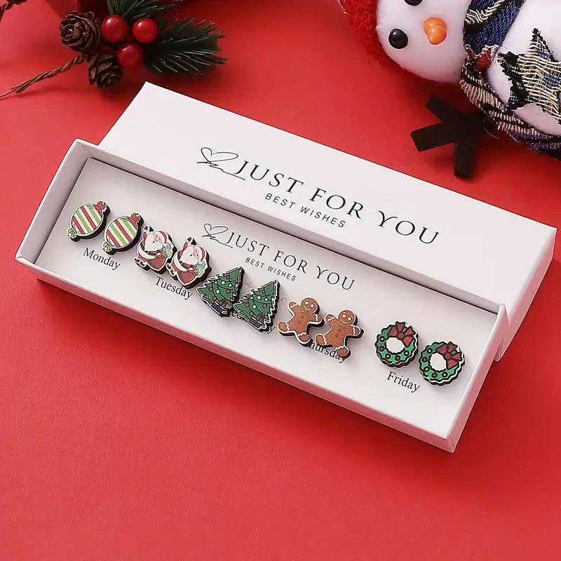 🎄Box of Festive Christmas Studs🎄