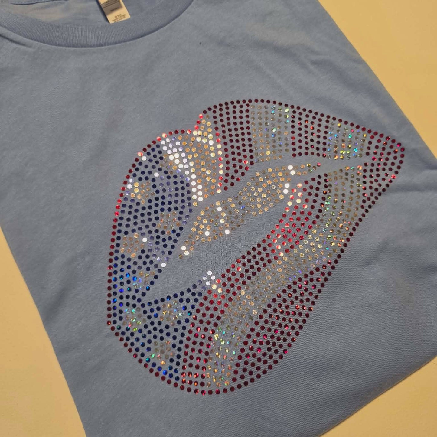 Patriotic Lips RED, WHITE, & BLUE COLOR Spangles