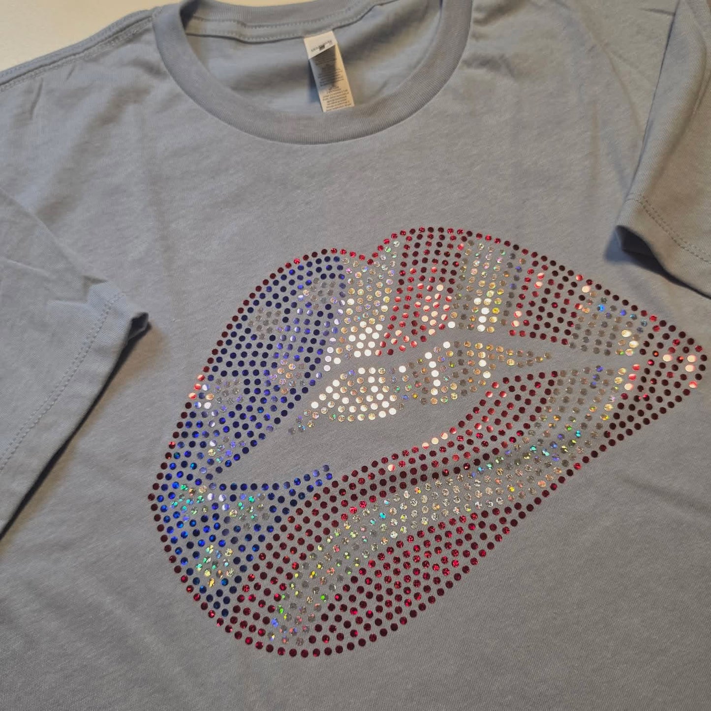Patriotic Lips RED, WHITE, & BLUE COLOR Spangles